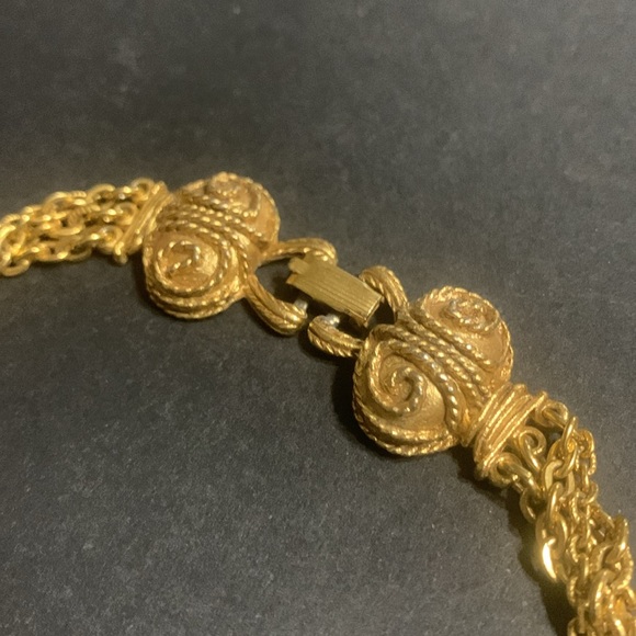 Stunning… Gold Art Nouveau Large 40 inch necklace - Picture 11 of 13